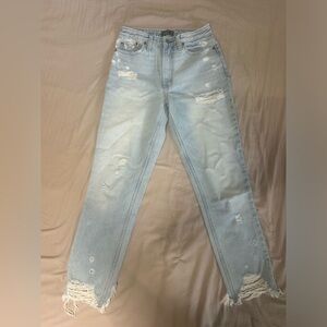 abercrombie & fitch light wash mom jeans!!